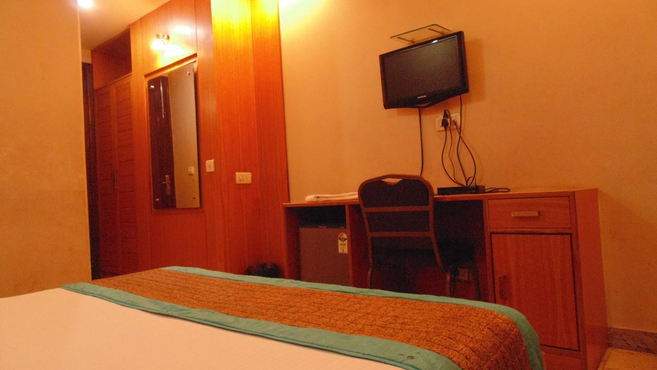 Hotel Maharaja Делі Екстер'єр фото